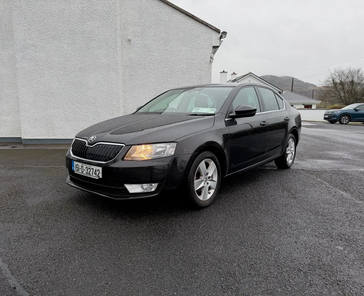 VERY CLEAN SKODA OCTAVIA AMB 1.6 TDI – AUTOMATIC - Image 2
