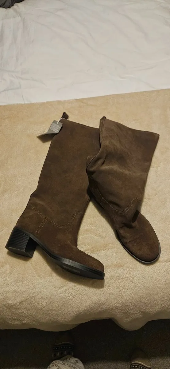 H&M NEW suede boots - size 7/40 - Image 4