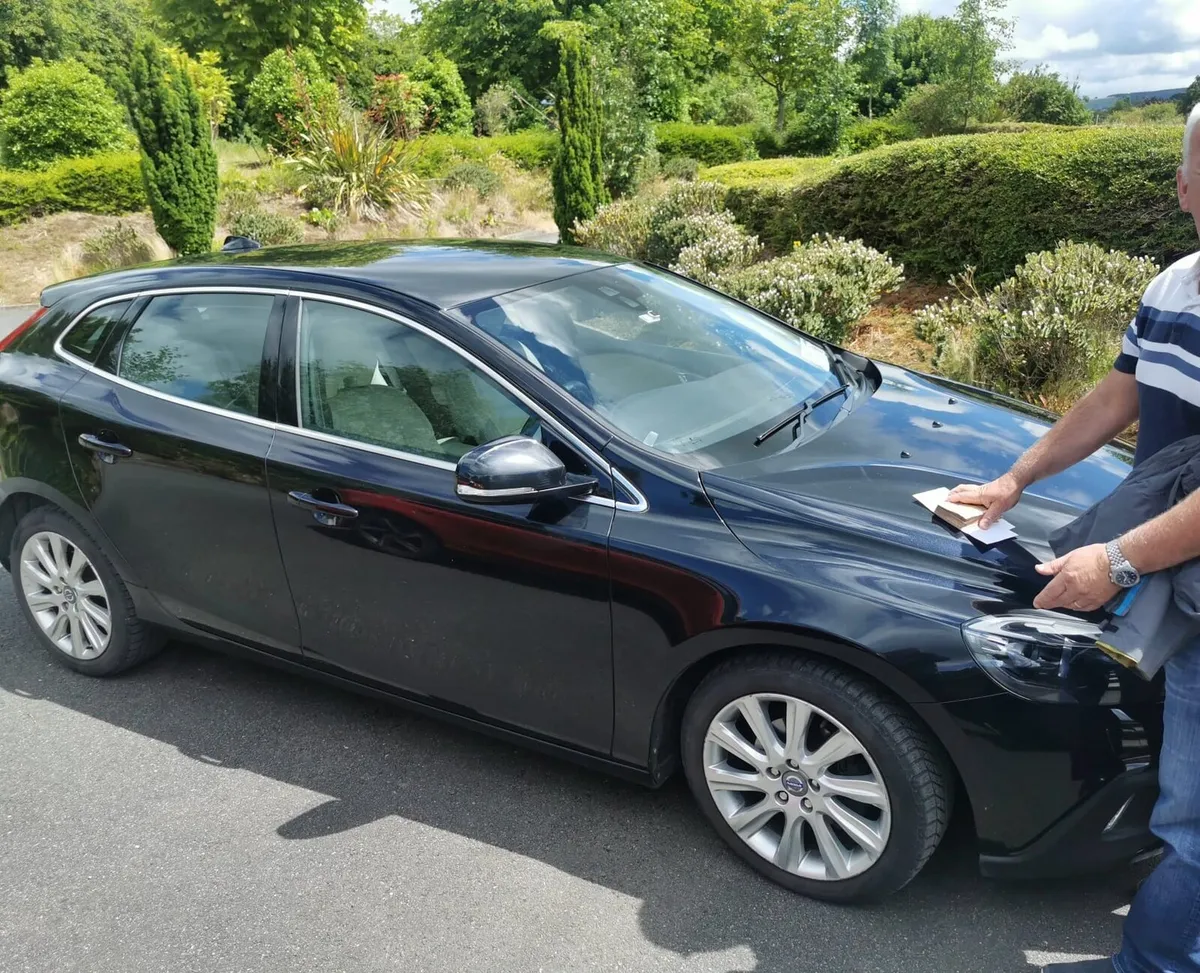 Volvo V40 - Great condition - Image 3