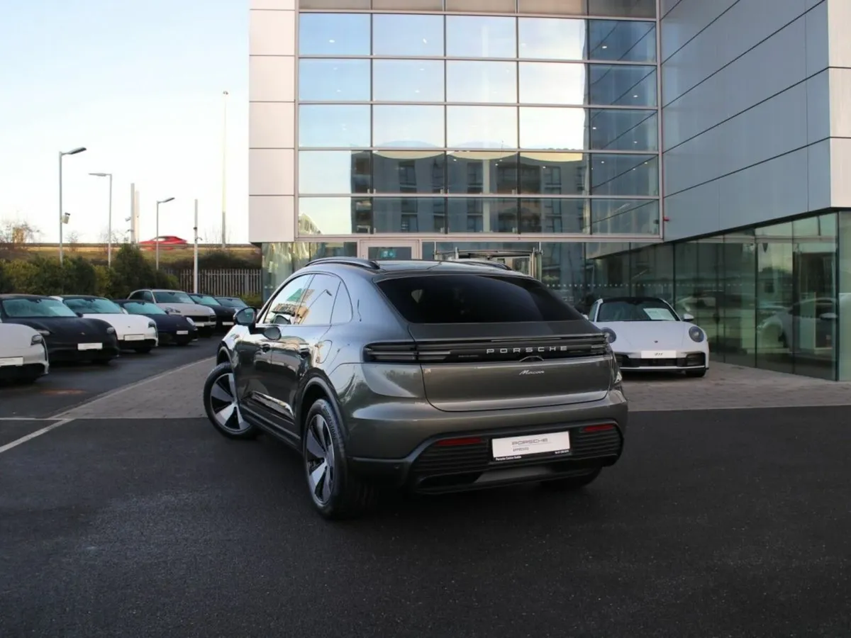Porsche Macan Electric - Image 3
