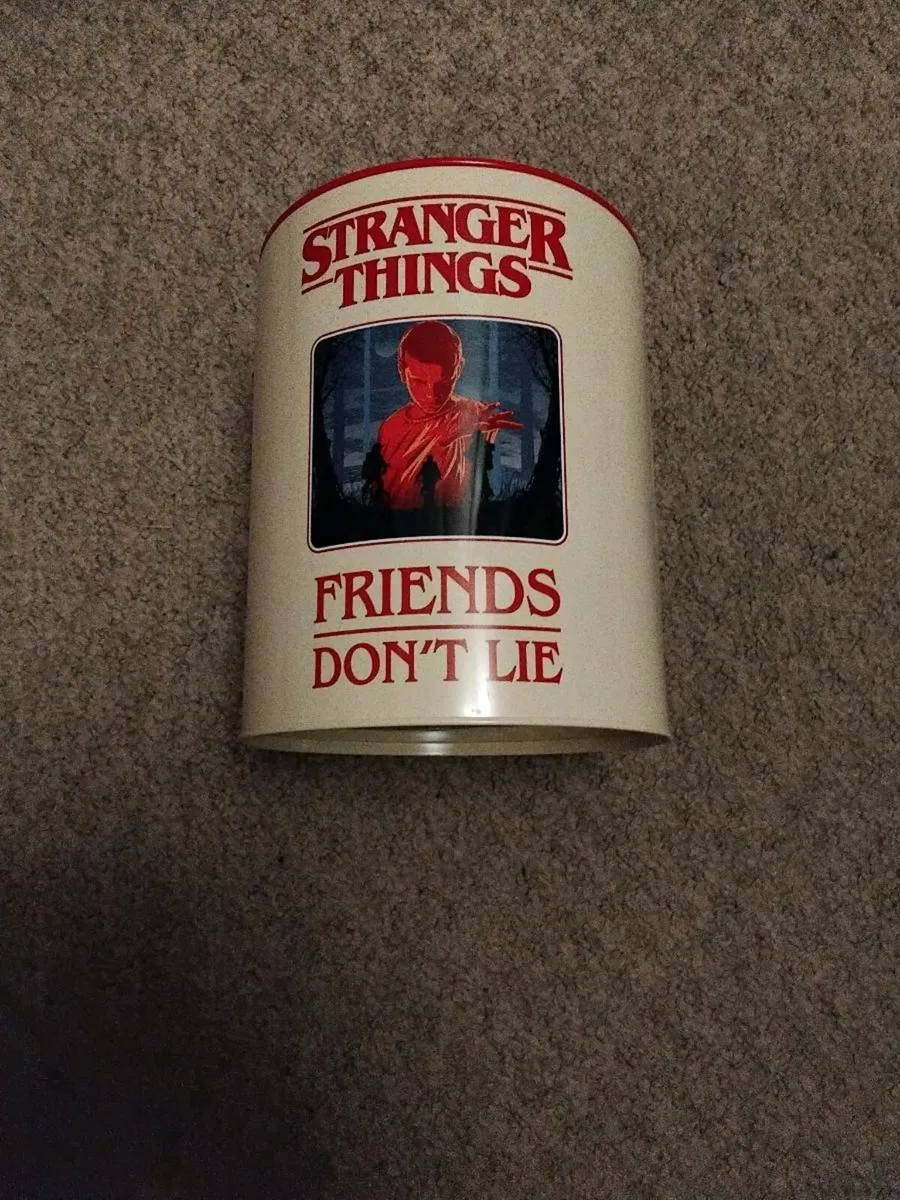 STRANGER THINGS Items - Image 1