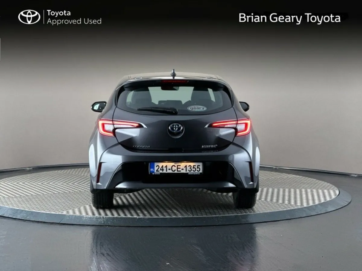 Toyota Corolla HYBRID LUNA Hatchback - Image 2