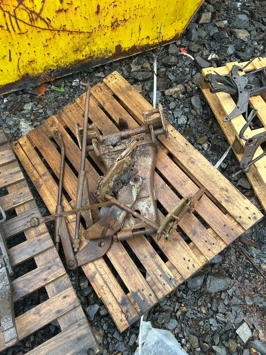 Selection of Massey Ferguson Pick up Hitch - Image 2