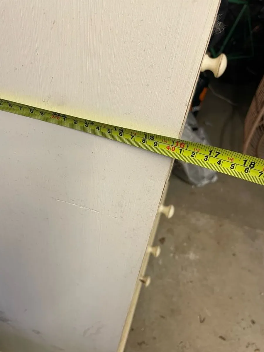 Beautiful solid wood Display/storage unit from Strawbriges in Ashford - Image 3