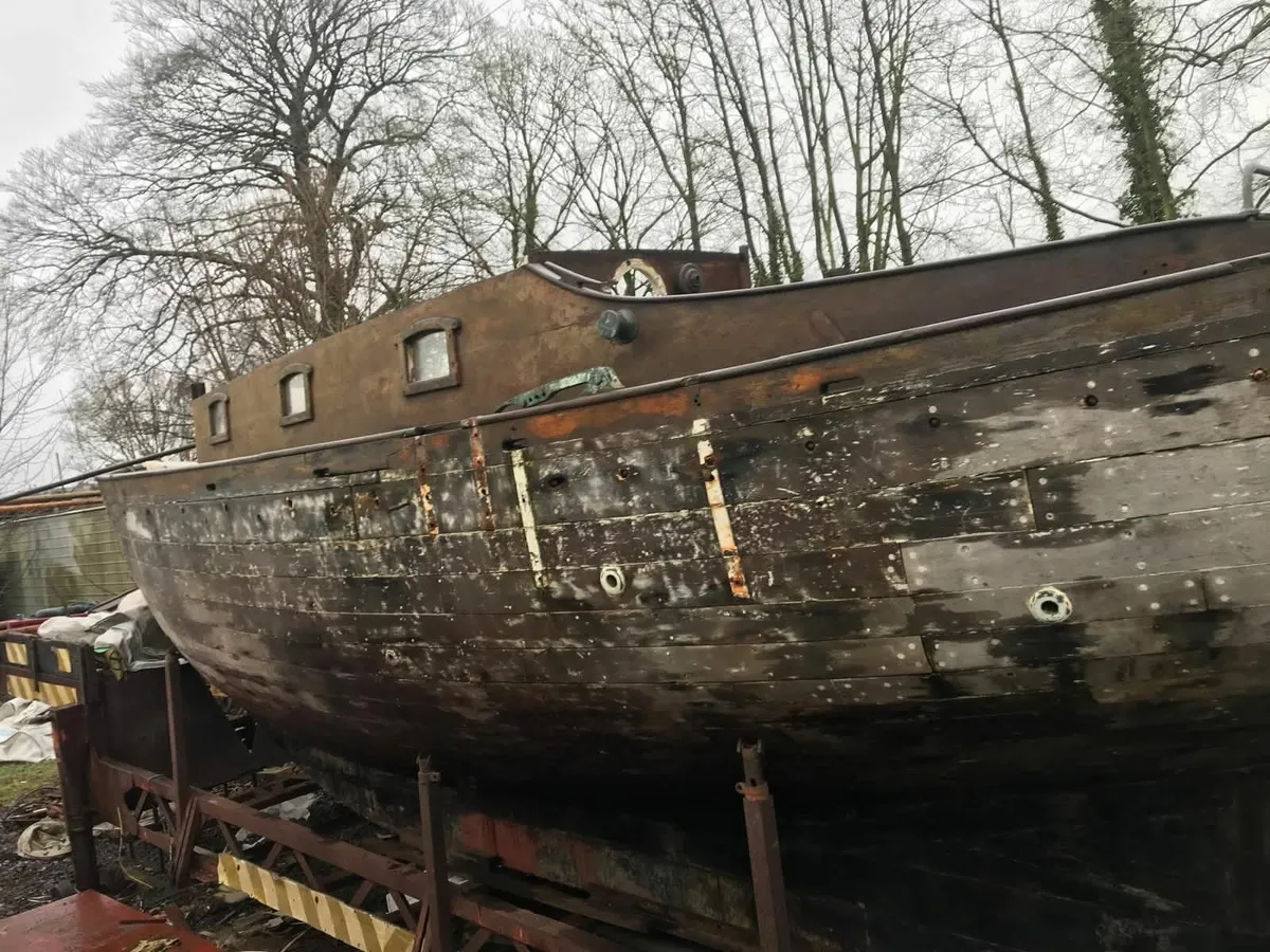 Boat and accessories - Image 2