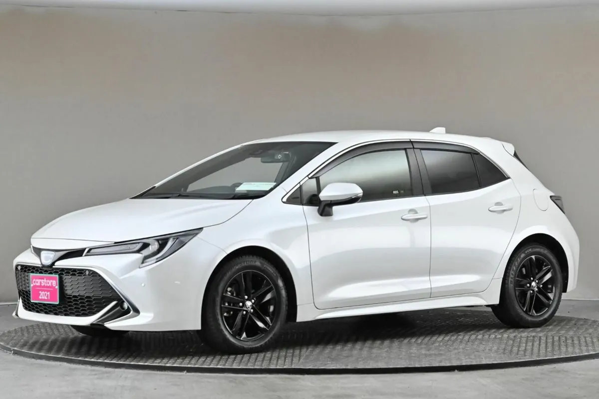 Toyota Corolla 1.8 HYBRID SPORT **HALF LEATHER**9" - Image 4