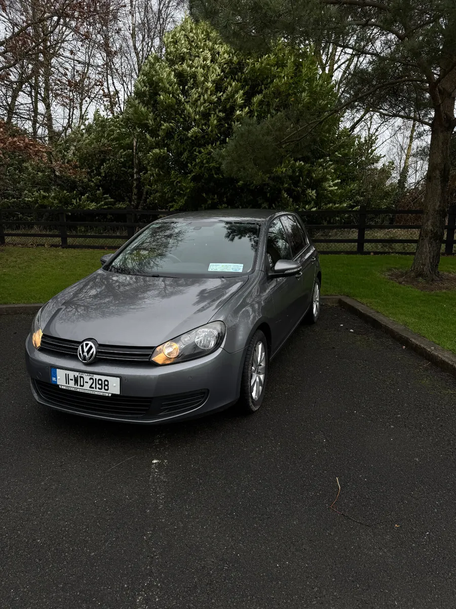 Volkswagen Golf 2011 1.6 Tdi High line - Image 4