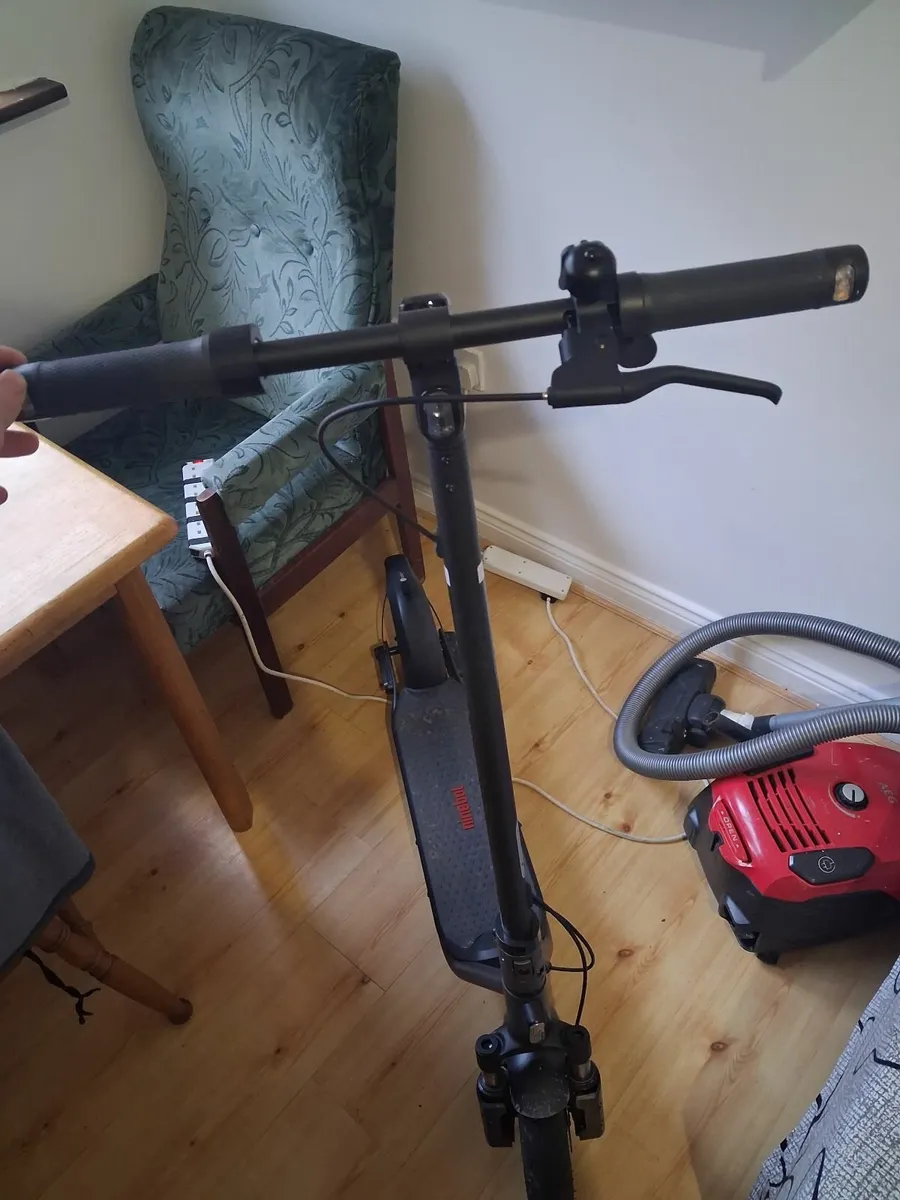 Electric scooter - Image 2