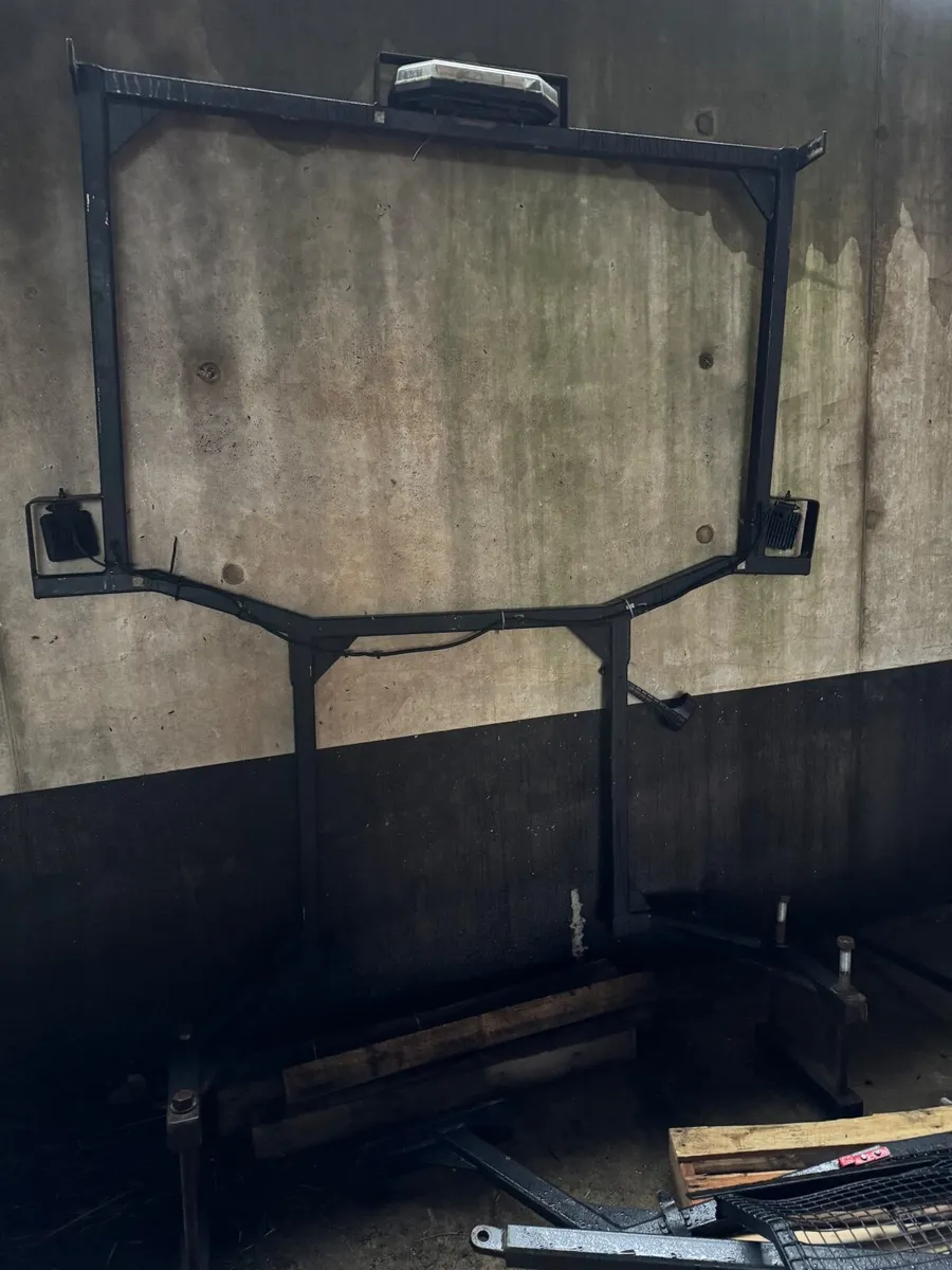 Valtra forestry frame - Image 1