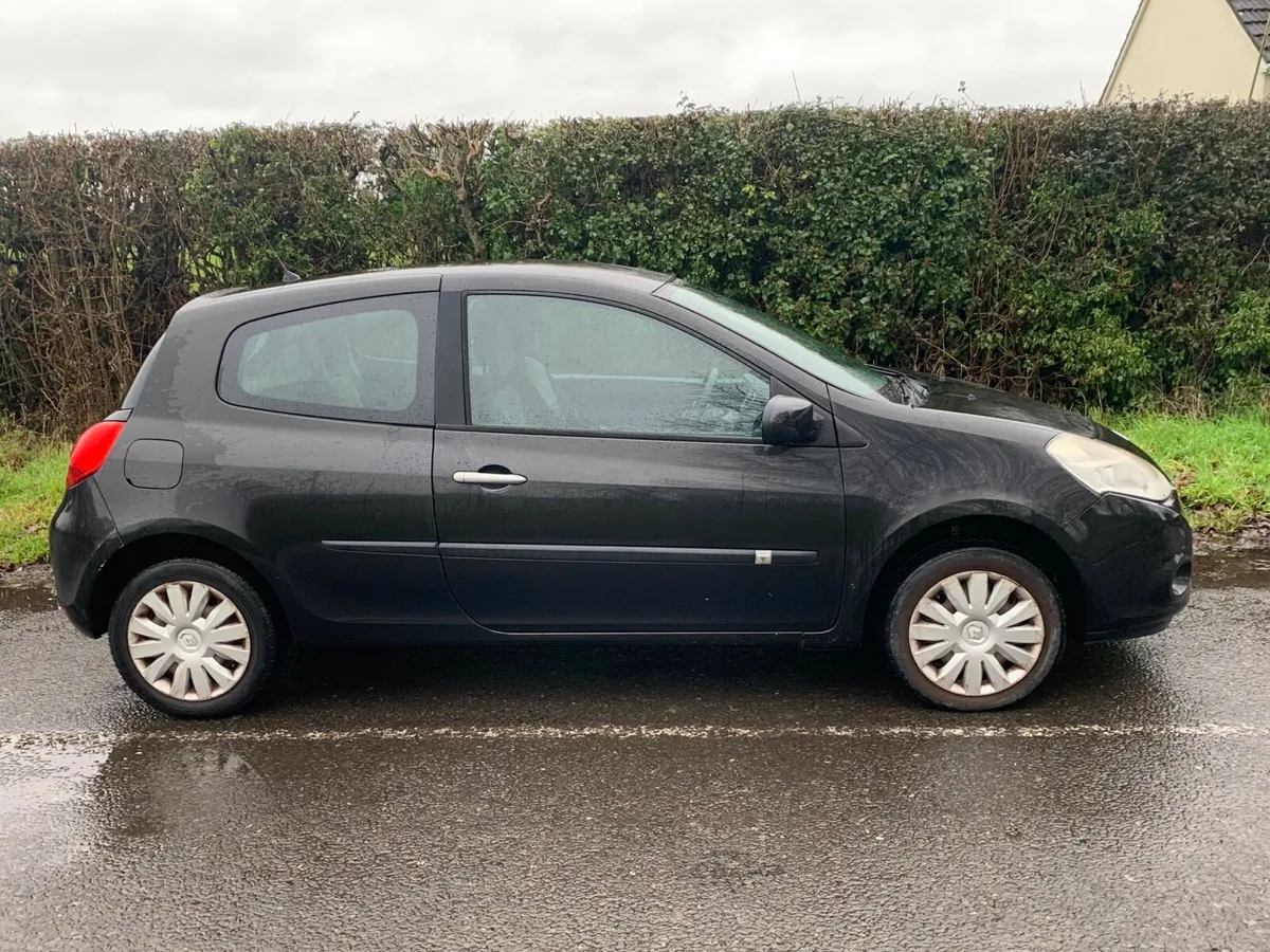 Renault Clio READ AD - Image 2