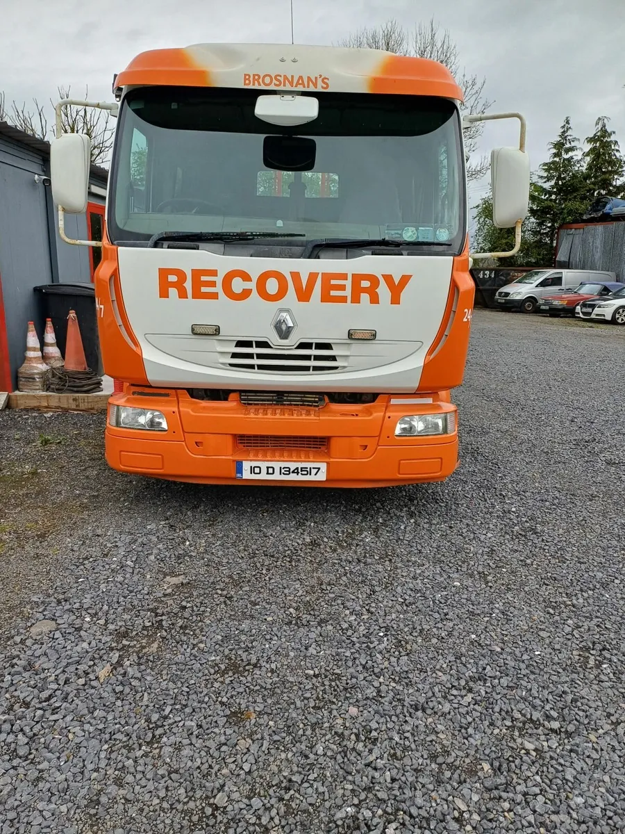 Recovery lorry - Image 2