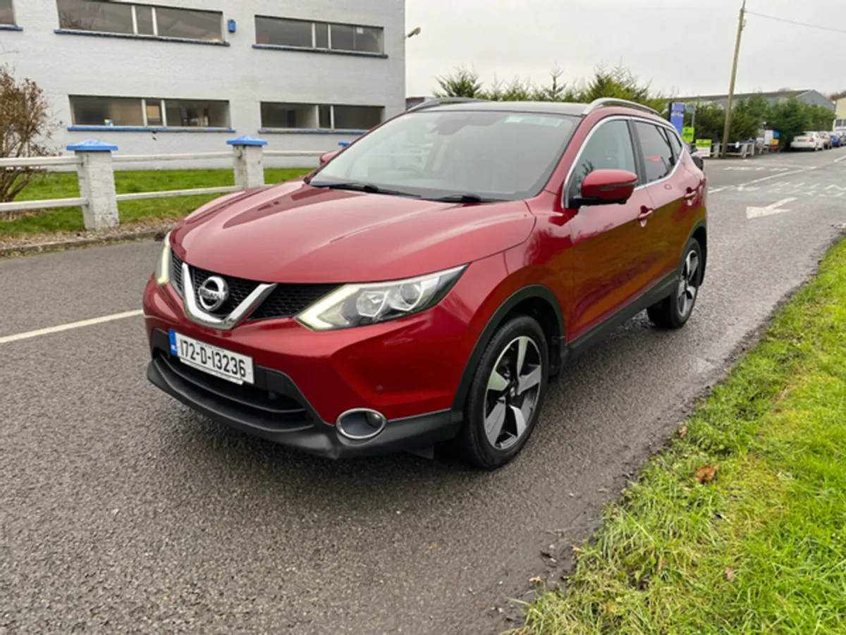 Nissan Qashqai 1.2 SV PREMIUM '17 4DR - Image 1
