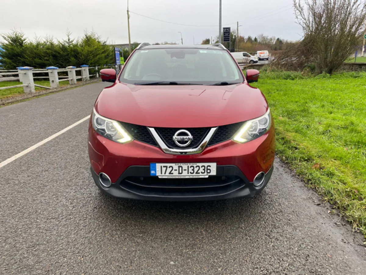 Nissan Qashqai 1.2 SV PREMIUM '17 4DR - Image 2