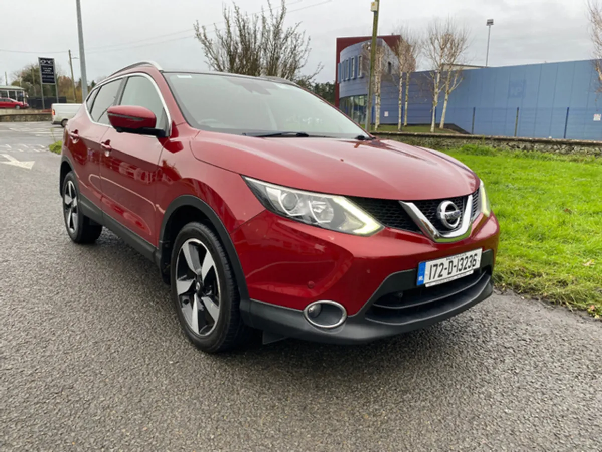 Nissan Qashqai 1.2 SV PREMIUM '17 4DR - Image 3
