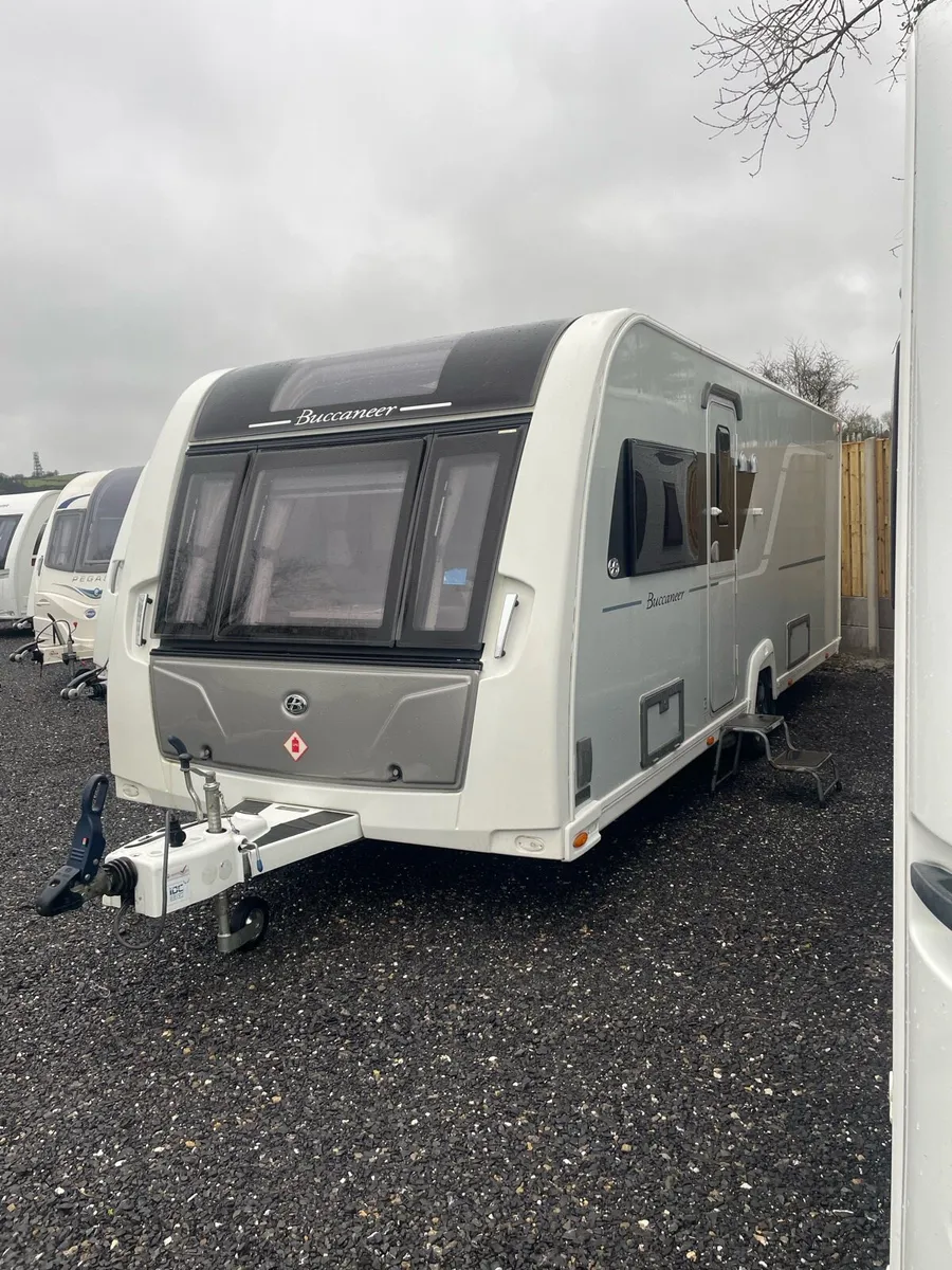 Buccaneer Cutter 4 Berth Island Bed Caravan - Image 1
