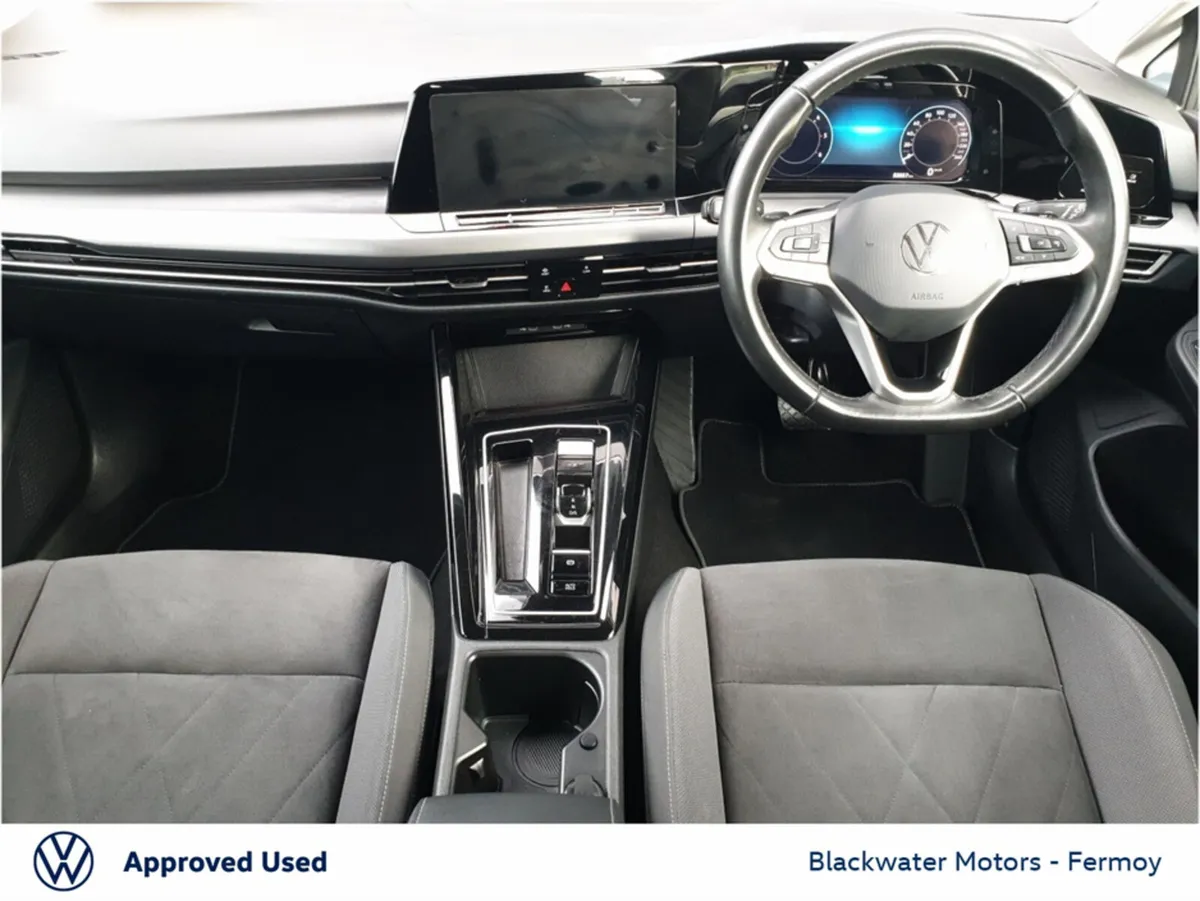 Volkswagen Golf 2.0TDI 115BHP STYLE DSG - Image 3