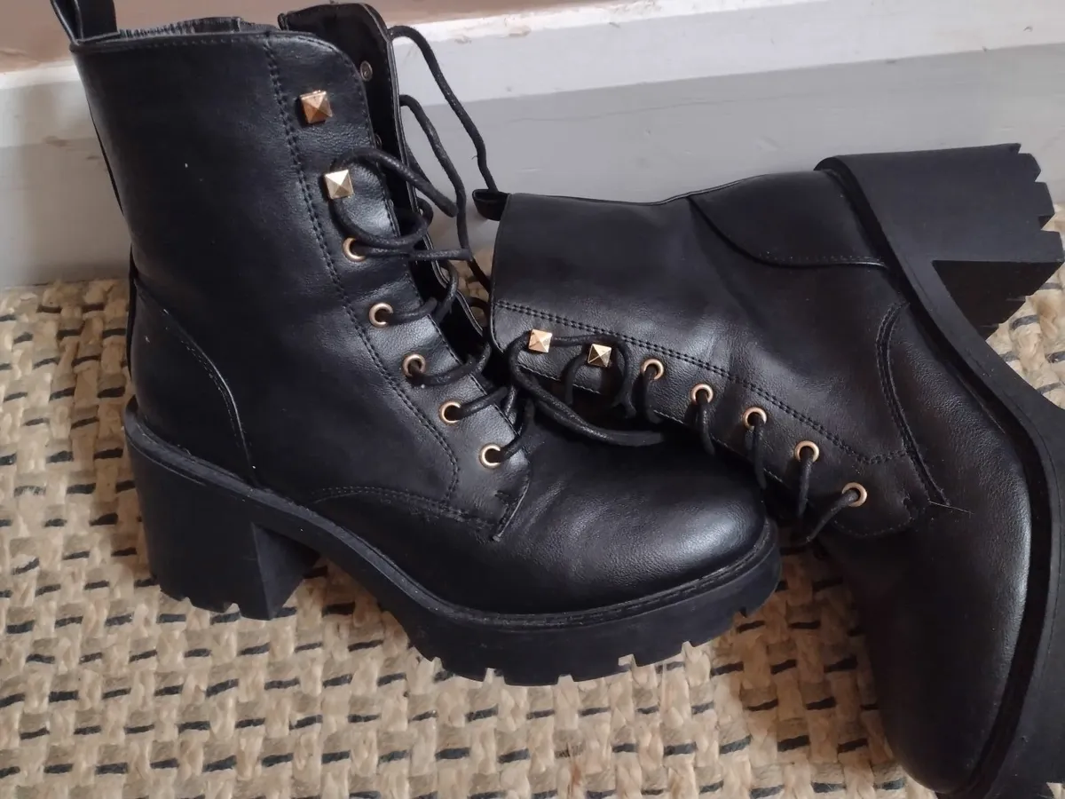 Brand new ladies Boots UK 6 - Image 2