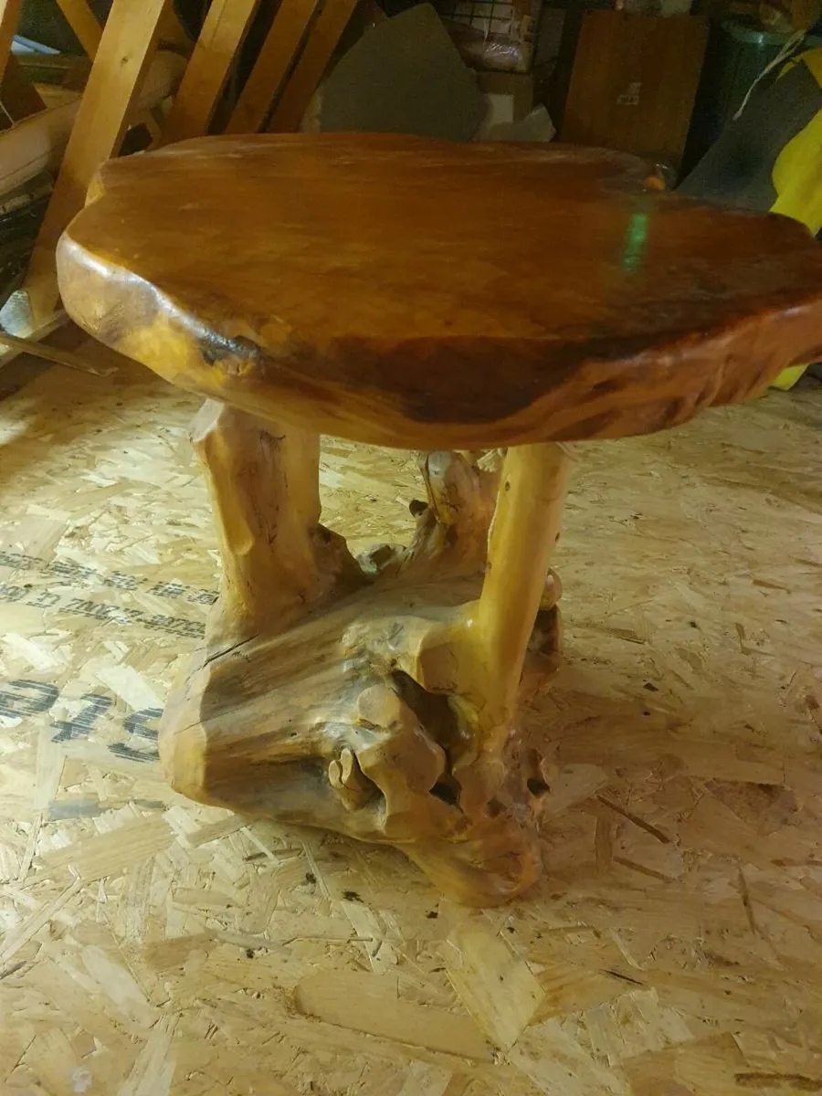 2 coffee table  and inside doors - Image 1