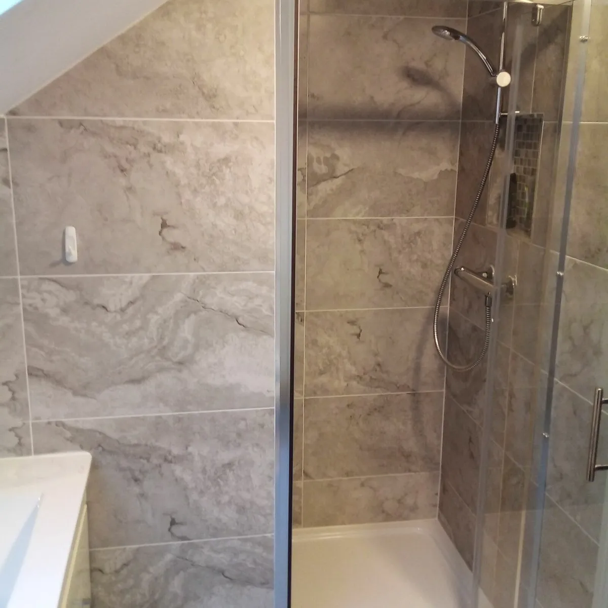 Experienced tiler floorin avail westport castlebar - Image 4
