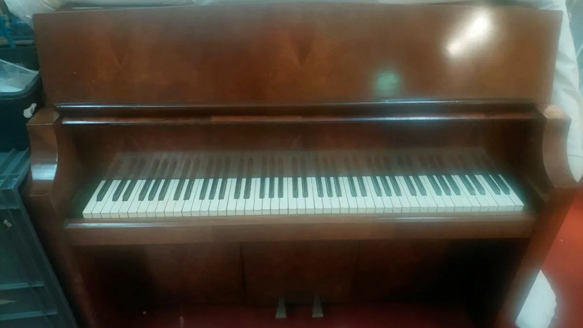 Bentley Piano - Image 1
