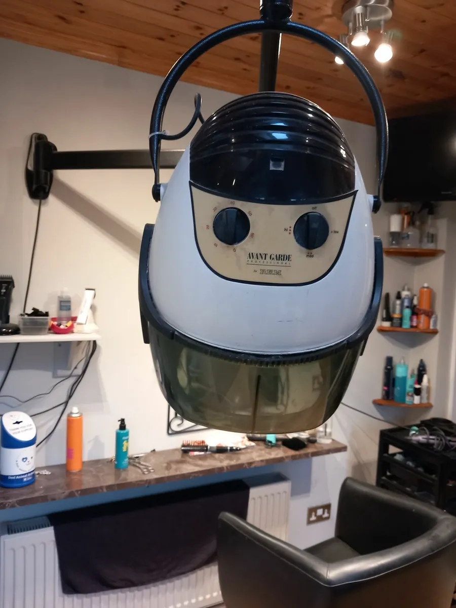 Wall mounted hood hairdryer for hair salon