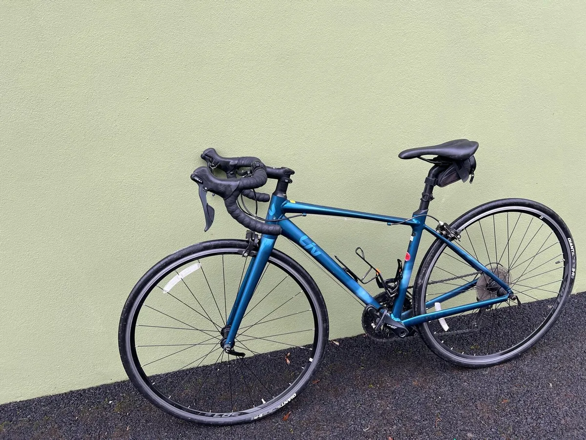 LIV Giant road cycling bike - Image 2