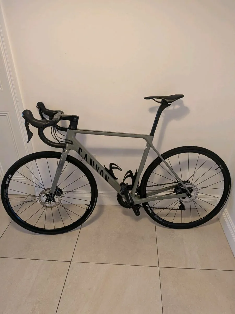 Canyon Ultimate CF SL 8 Disc w/4iii Power Meter(M) - Image 1