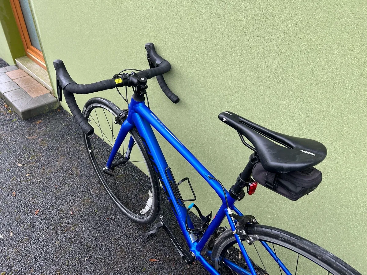 Giant Contend 1 Road cycling bike - Image 2