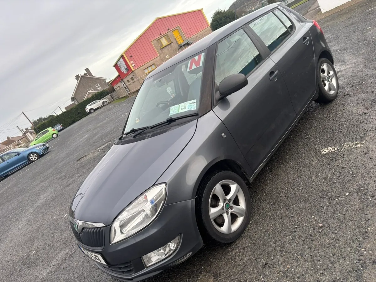 Skoda Fabia   2012 1.2 petrol - Image 4