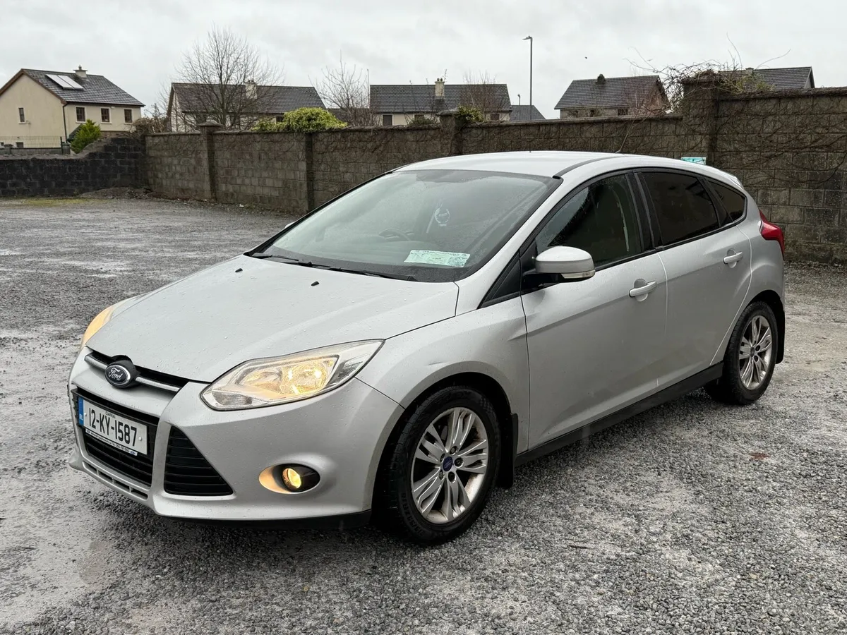 2012 Ford Focus Zetec NCT 09/26 - Image 3