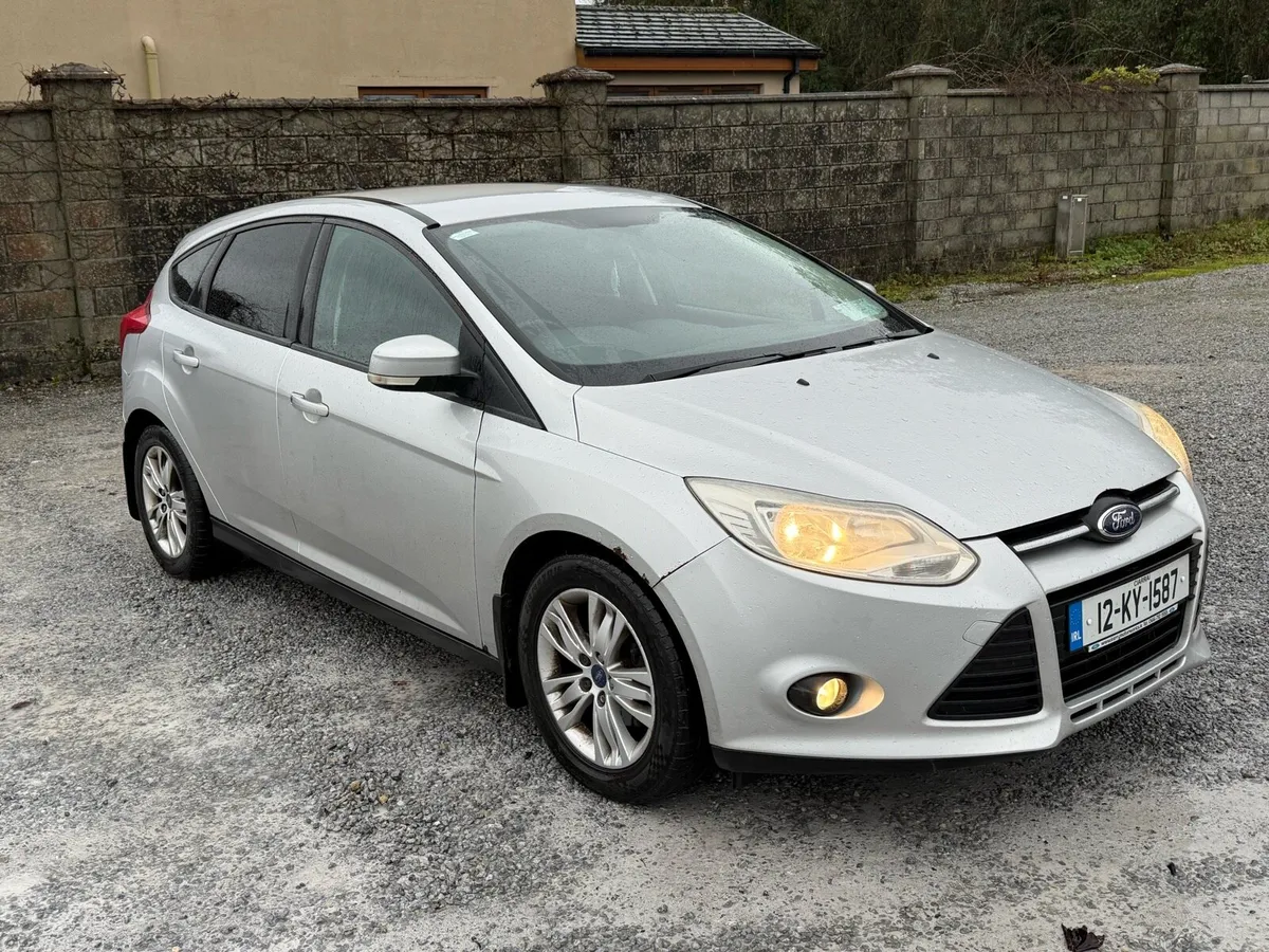 2012 Ford Focus Zetec NCT 09/26 - Image 4