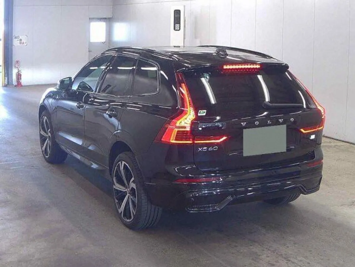 Volvo XC60 Volvo XC60 T6 Ultimate Plug in Hybrid - Image 2