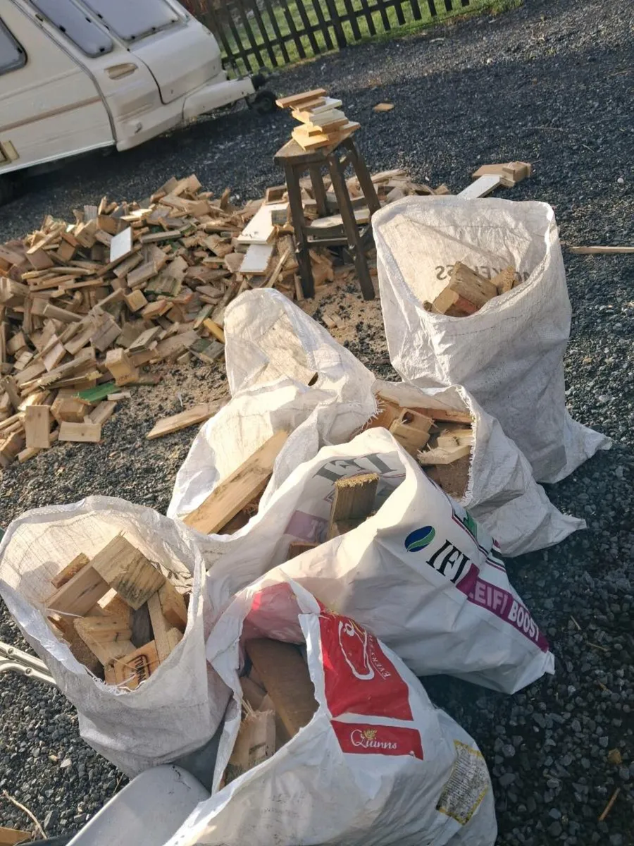 Bags of pallet blocks and off cuts. 🔥 - Image 1