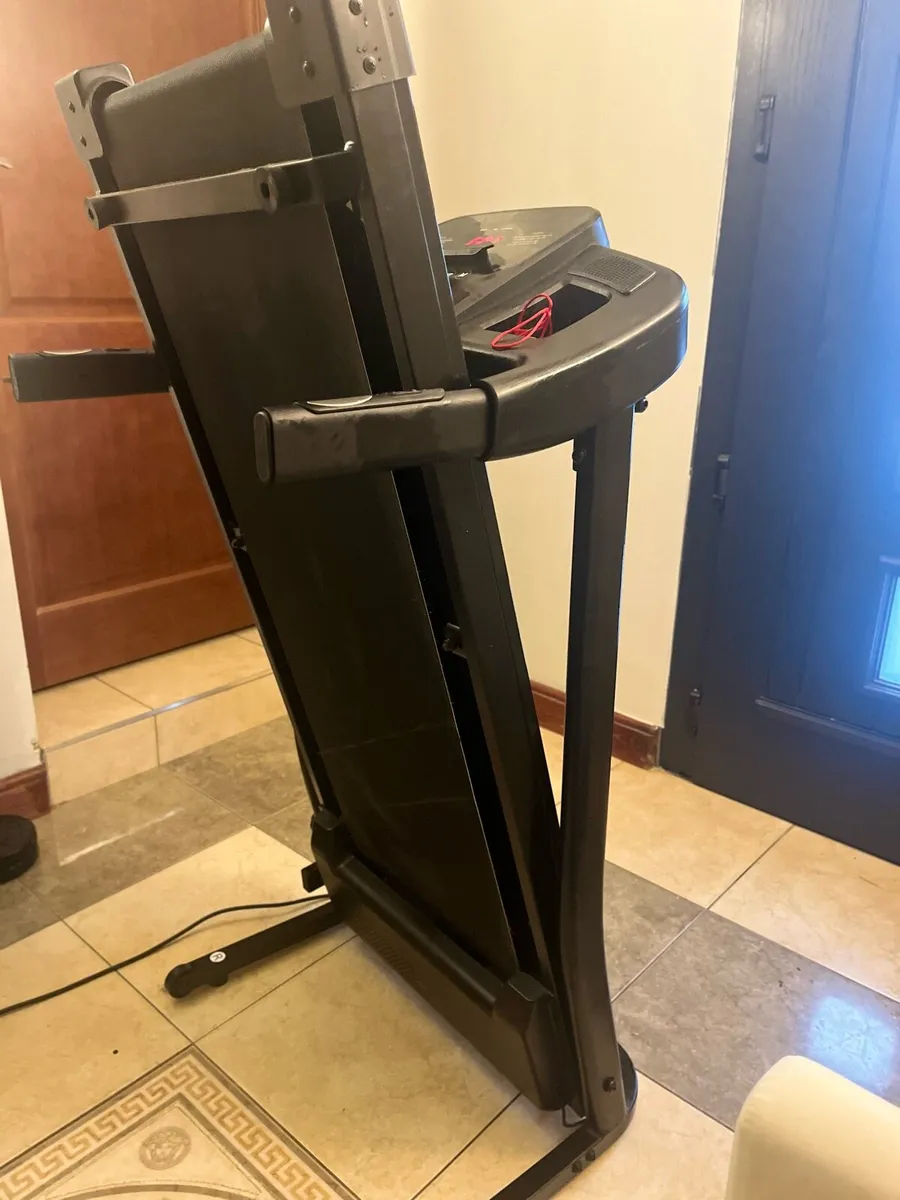 Treadmill - Image 1
