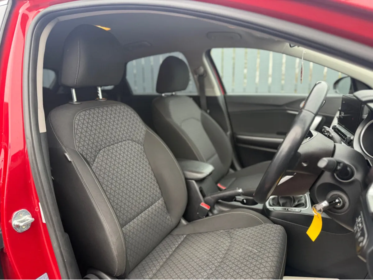 Kia Ceed 2022 KIA CEED 1.6 DIESEL MHEV - Image 3