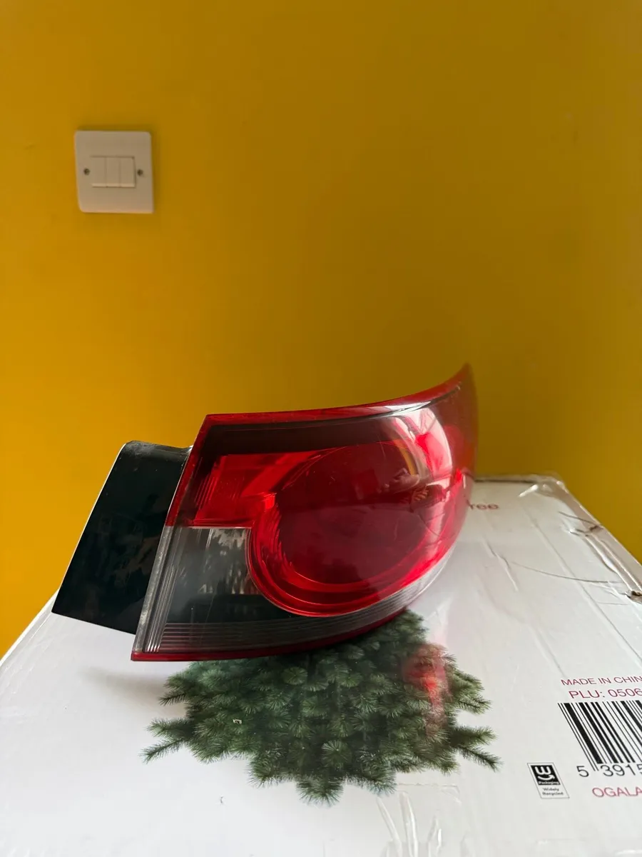 Mazda 6 Saloon Rear Drivers Side taillight - Image 4
