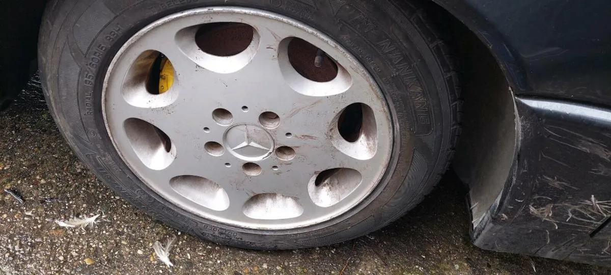 Mercedes w124 - Image 3