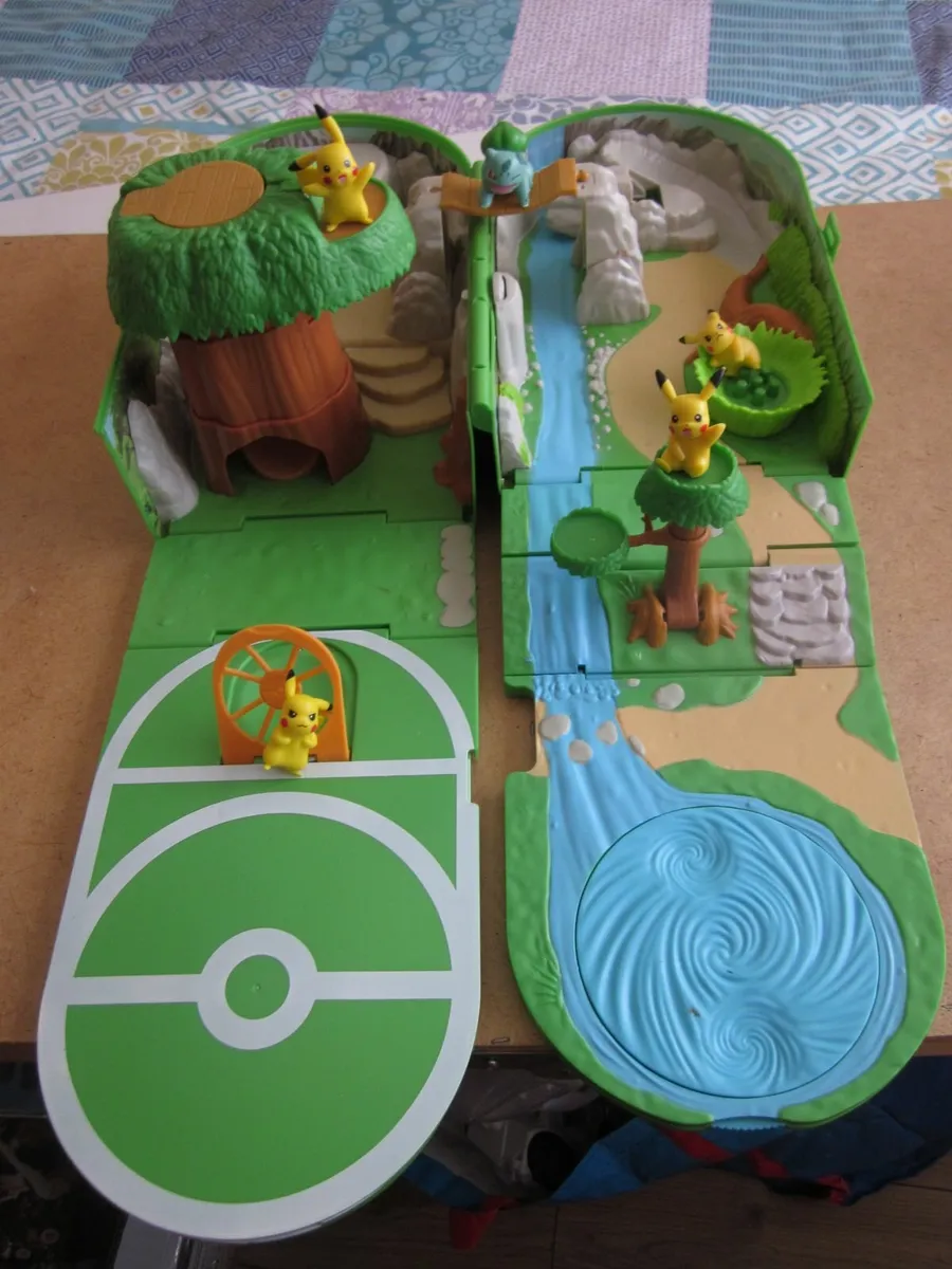 Pokeman Carrying Case/Backpack Playset 2020 - Image 4