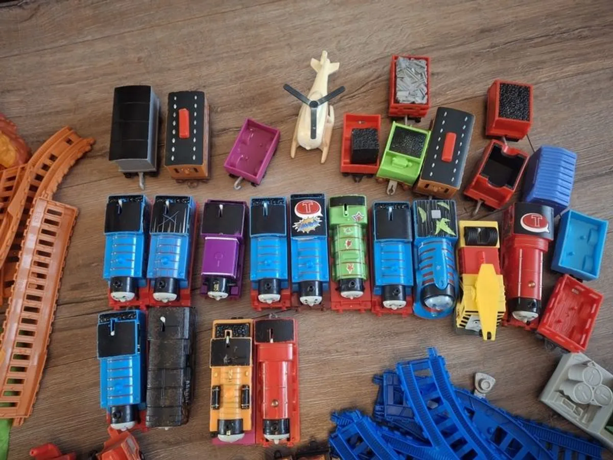 Huge Thomas the Tank Trackmaster Bundle - Image 4