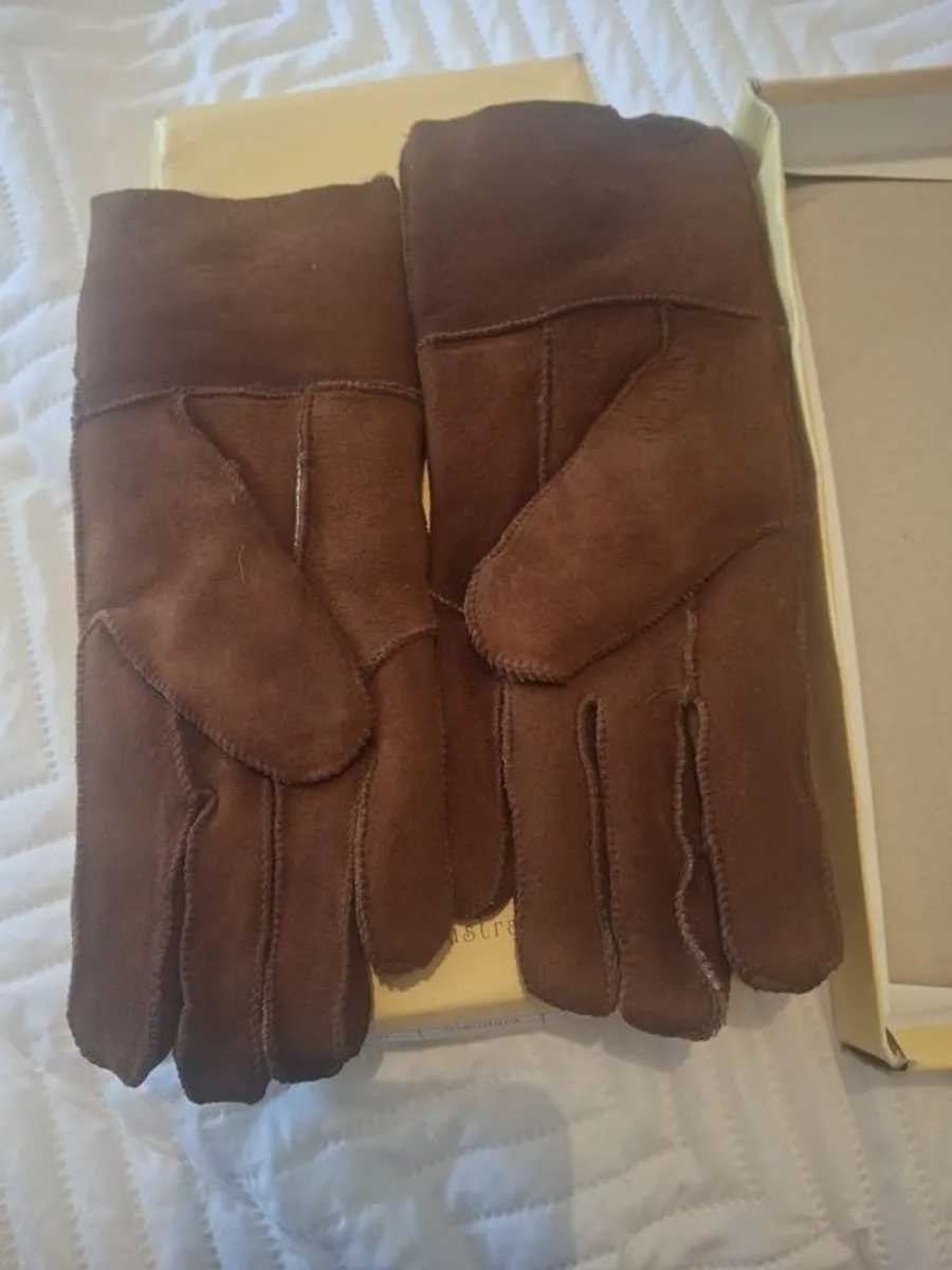 UGG Gloves - Image 2