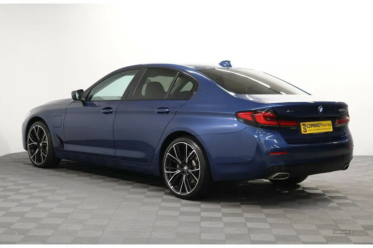 BMW 5-Series 530e SE - Image 4
