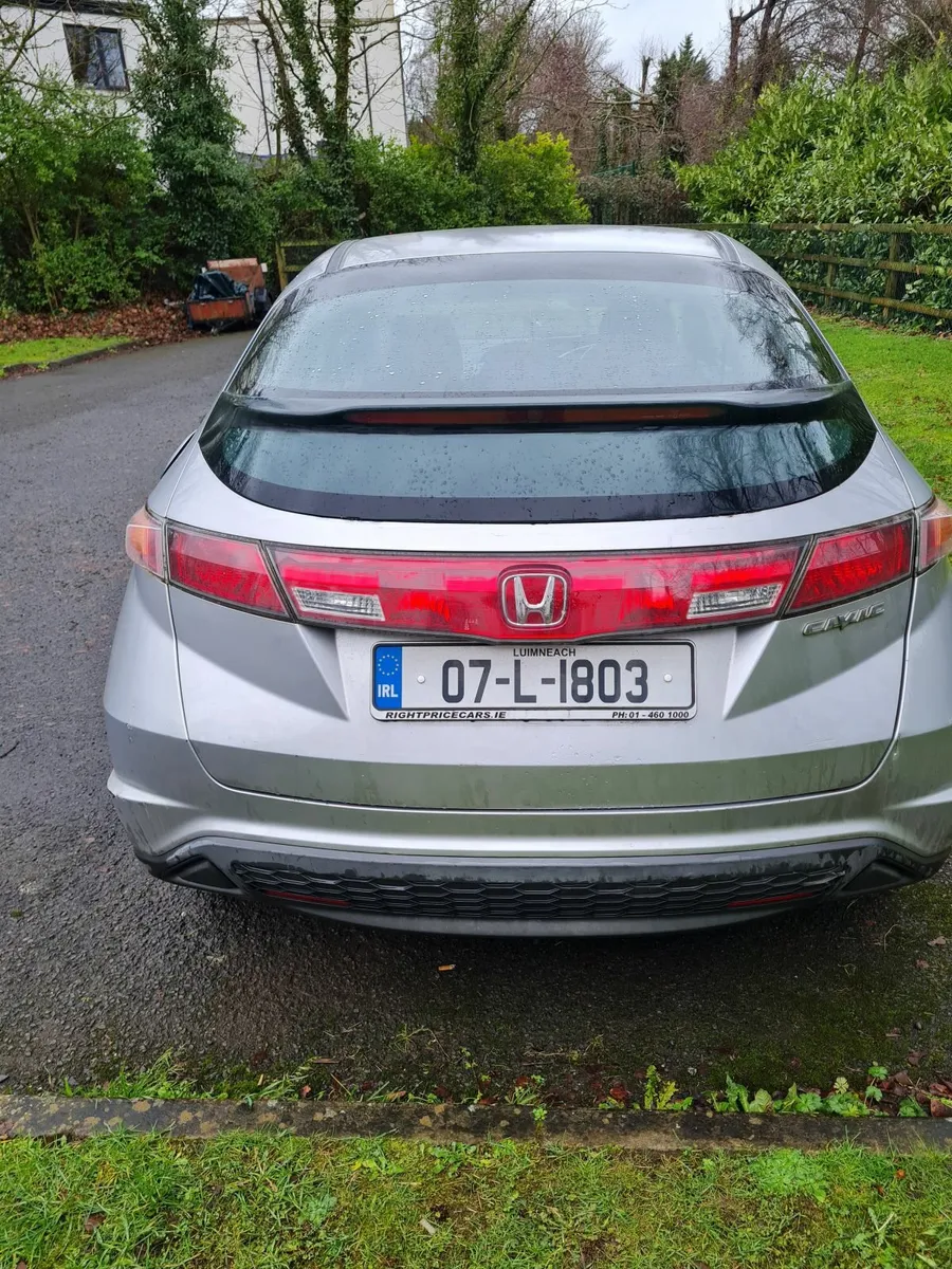 Older reliable Honda Civic - Image 4