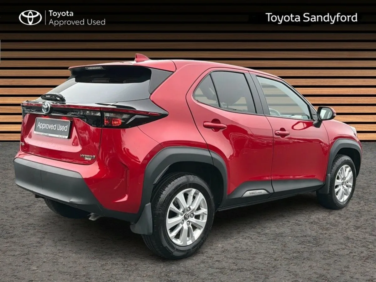 Toyota Yaris Cross LUNA HYBRID AUTOMATIC // REAR C - Image 2