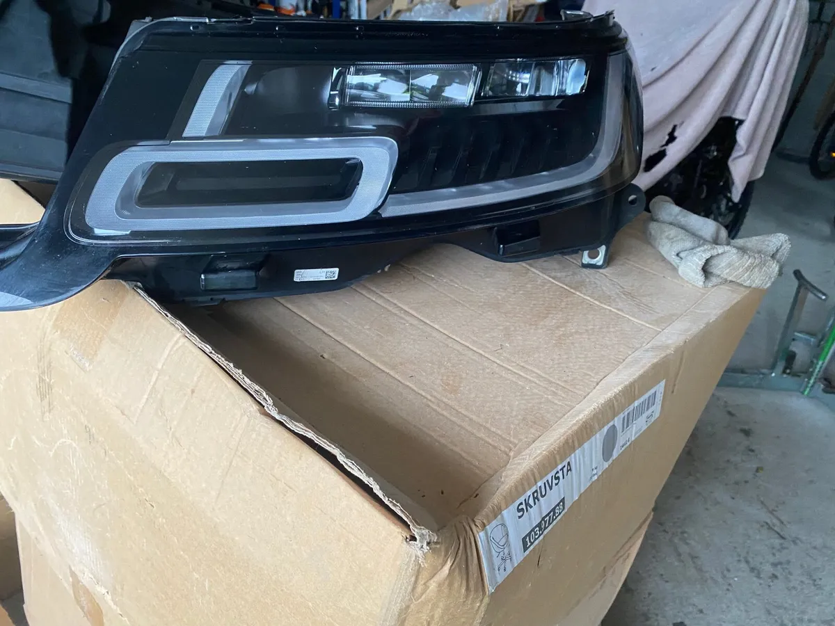 Range Rover sport head lights - Image 1