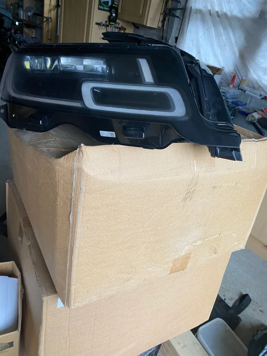 Range Rover sport head lights - Image 2
