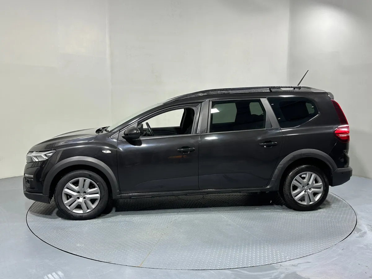 Dacia Jogger Comfort Petrol 7 Seater 1.0 221 - Image 4