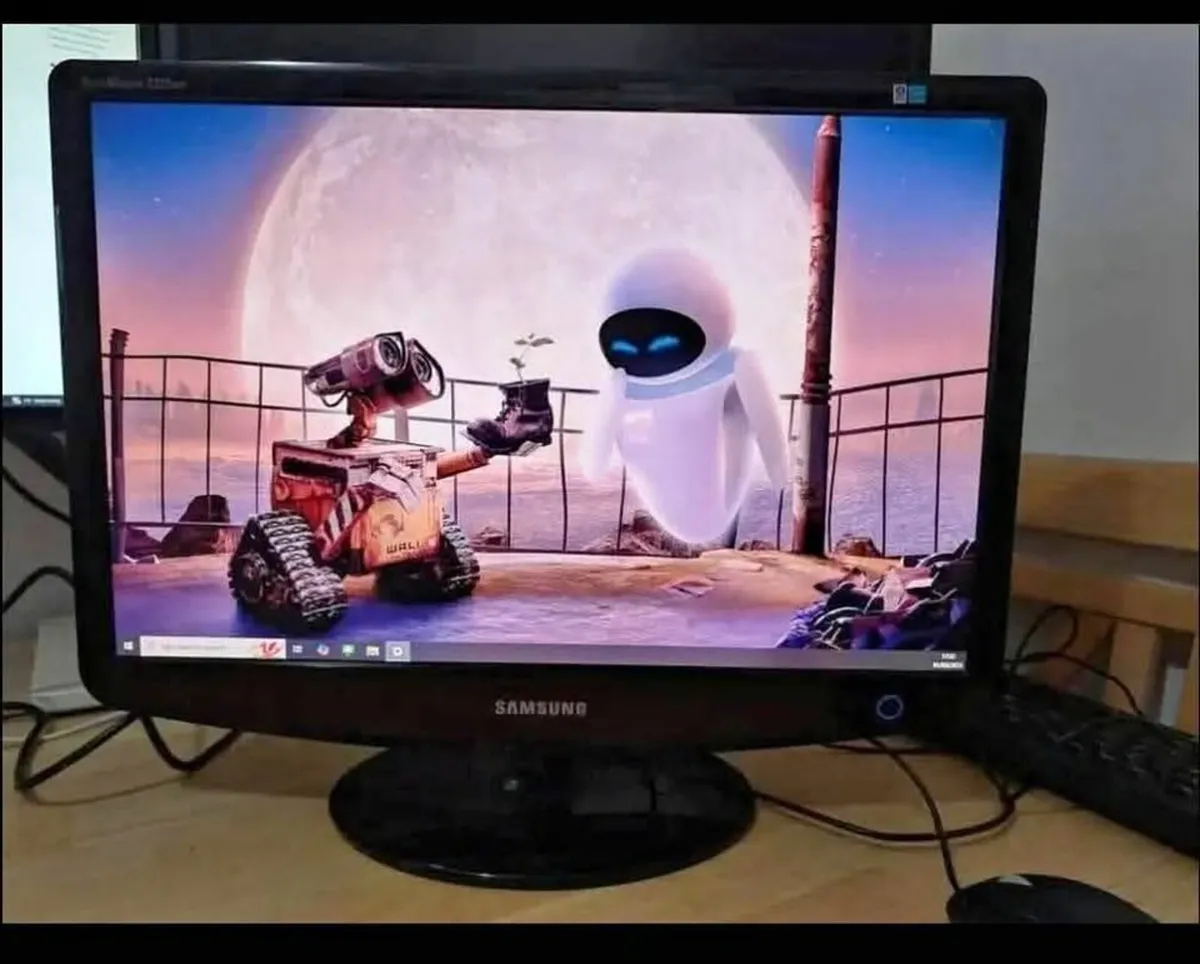 Samsung - Computer monitor - Image 1