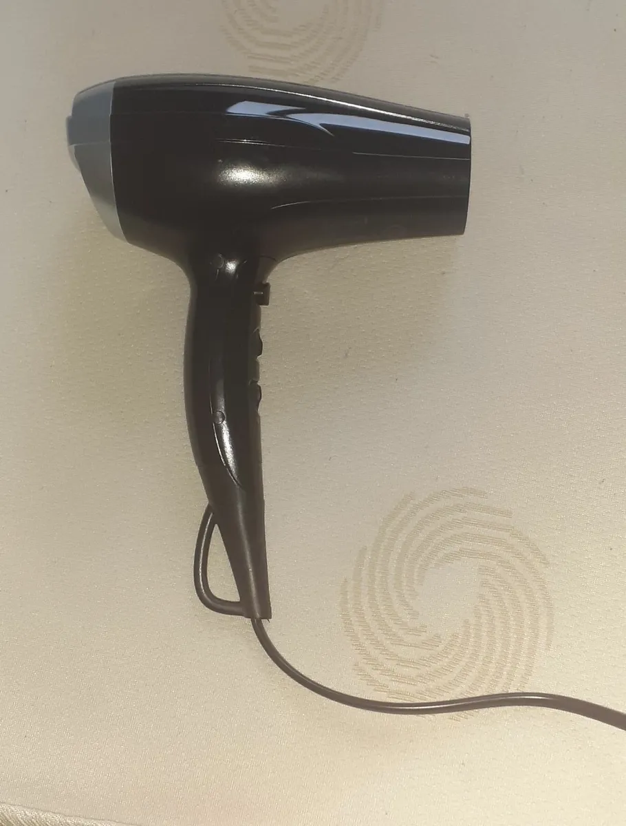 Hair Dryer - Remington - Image 2