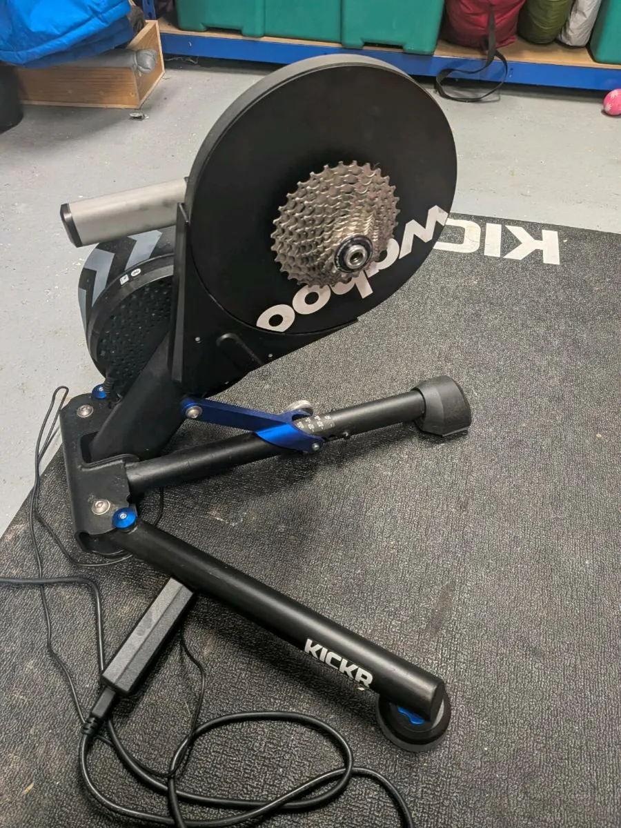 Wahoo kickr (€350 separate) & head wind fan bundle - Image 1
