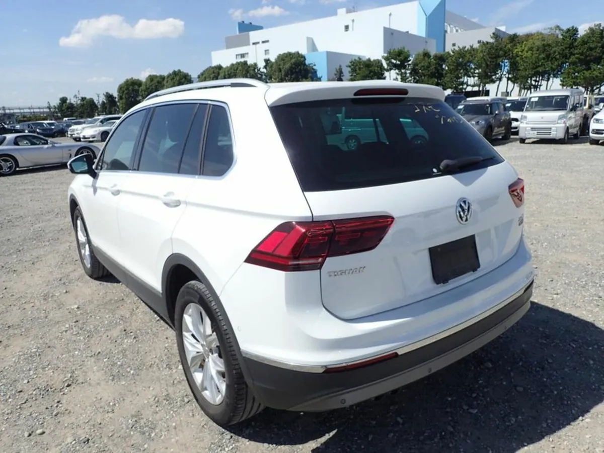 Volkswagen Tiguan TDI 4Motion Highline - Image 4